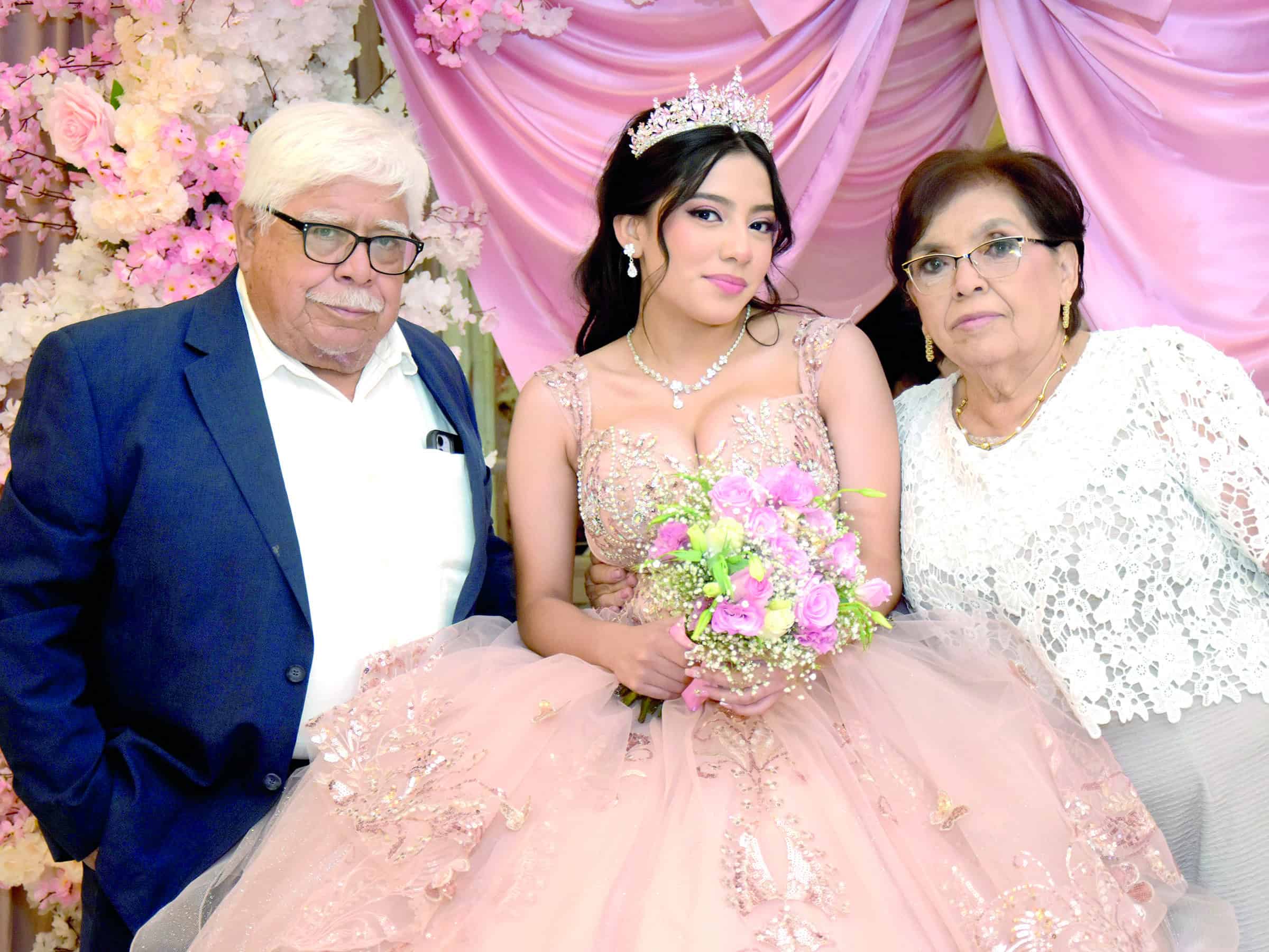Emotiva fiesta de XV a&ntilde;os para Natalia D&iacute;az en Monclova