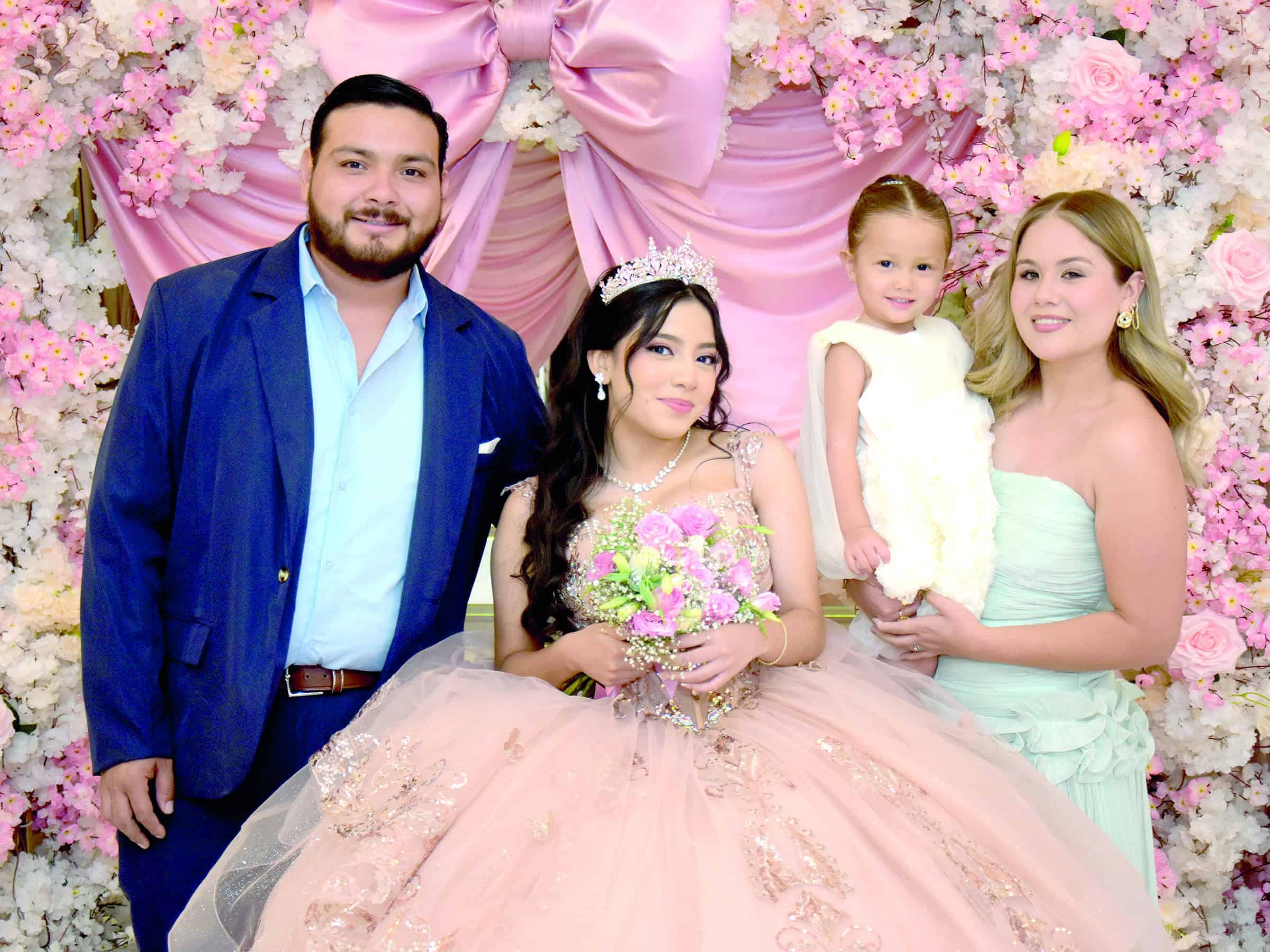 Emotiva fiesta de XV a&ntilde;os para Natalia D&iacute;az en Monclova