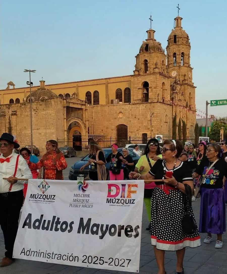 Múzquiz celebra el Gran Desfile Retro del Adulto Mayor 2026