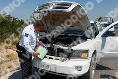 Reconocen a Tránsito por auxiliar a familia Reconocen a Tránsito por auxiliar a familia