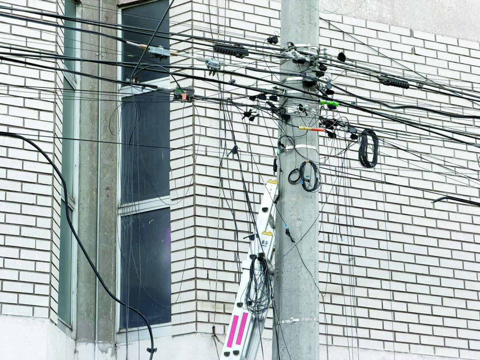 Comercios en Monclova sufren p&eacute;rdidas por fallas el&eacute;ctricas en Miguel Blanco