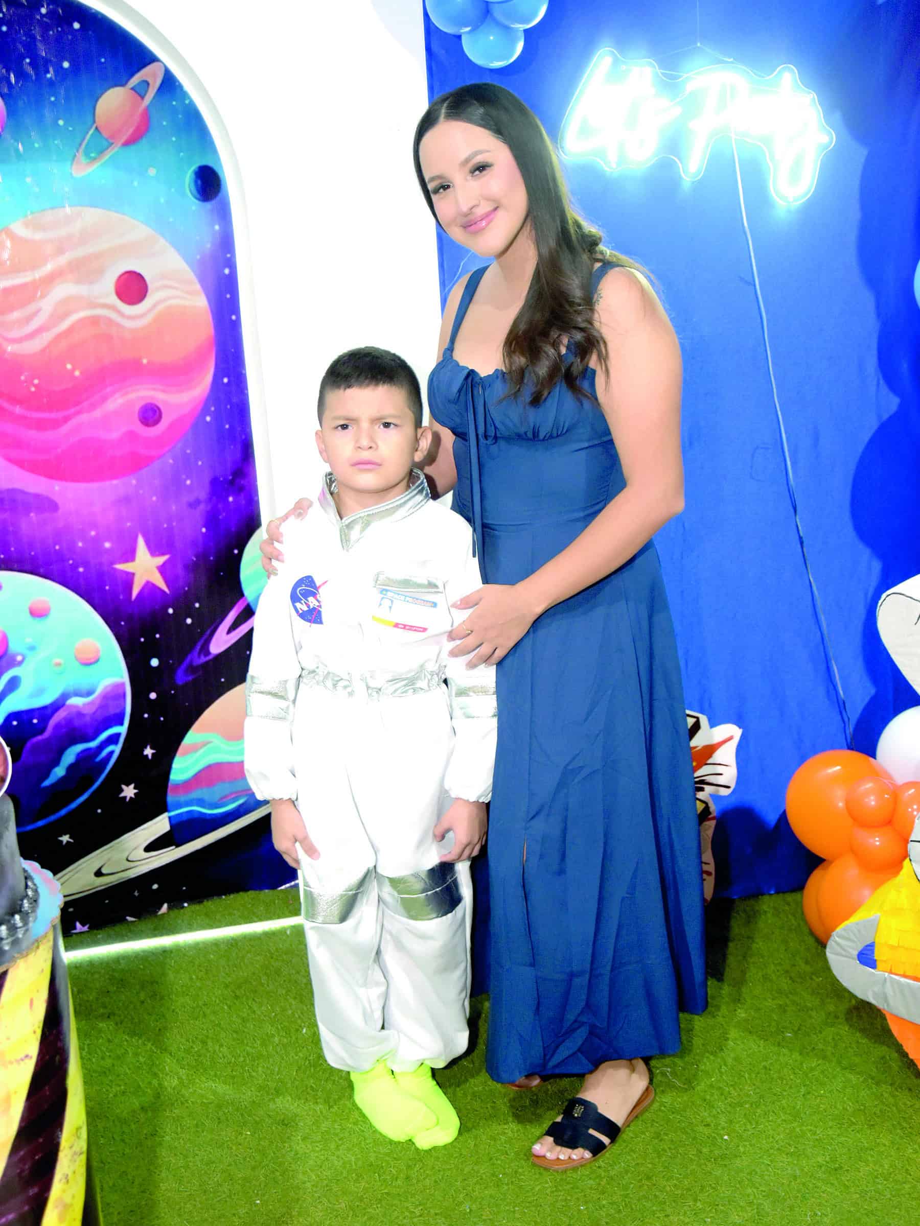 Santiago celebra su s&eacute;ptimo cumplea&ntilde;os en un sal&oacute;n infantil