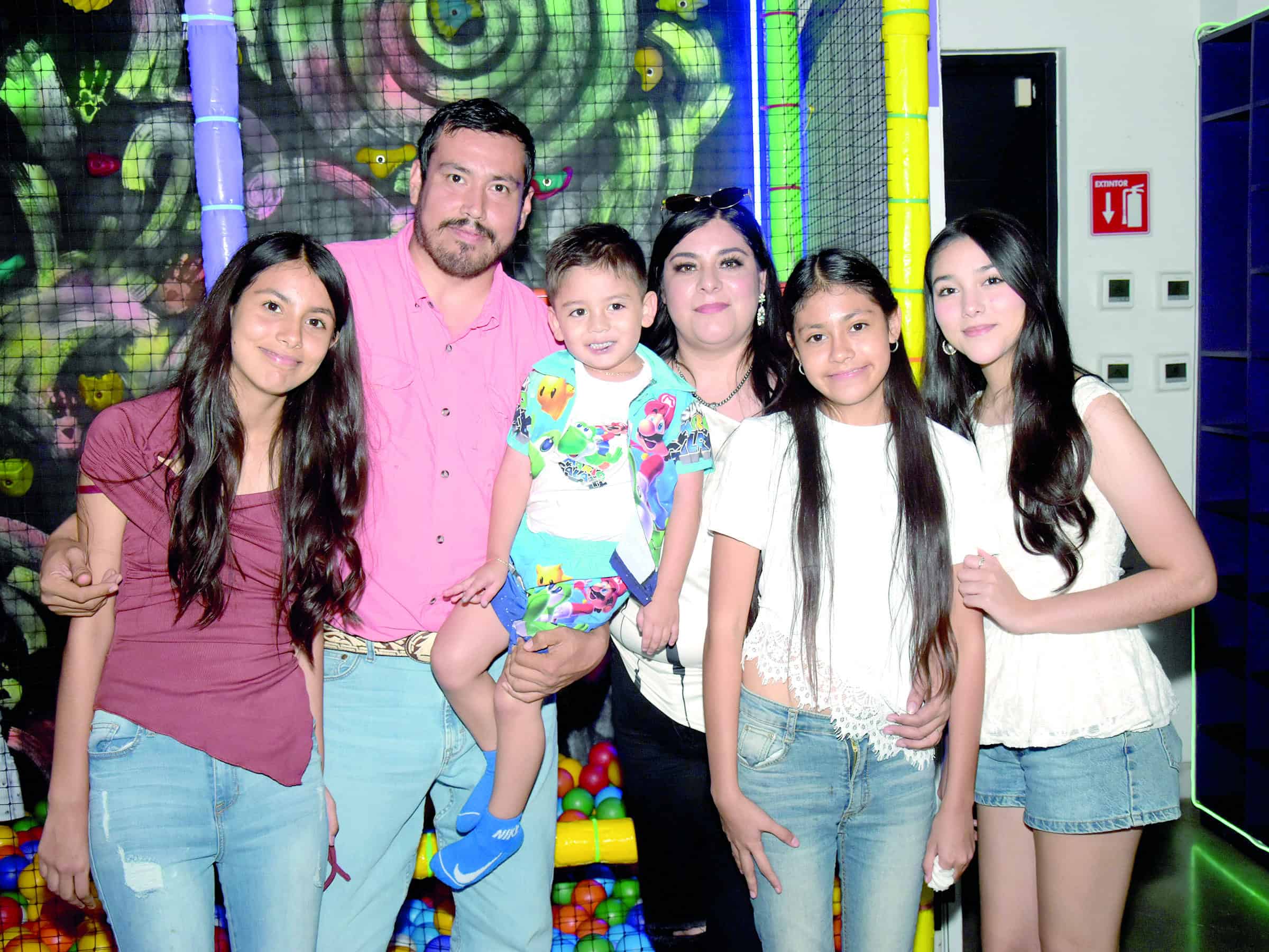Andrey Castillo celebra su cumplea&ntilde;os: fiesta tem&aacute;tica de Super Mario