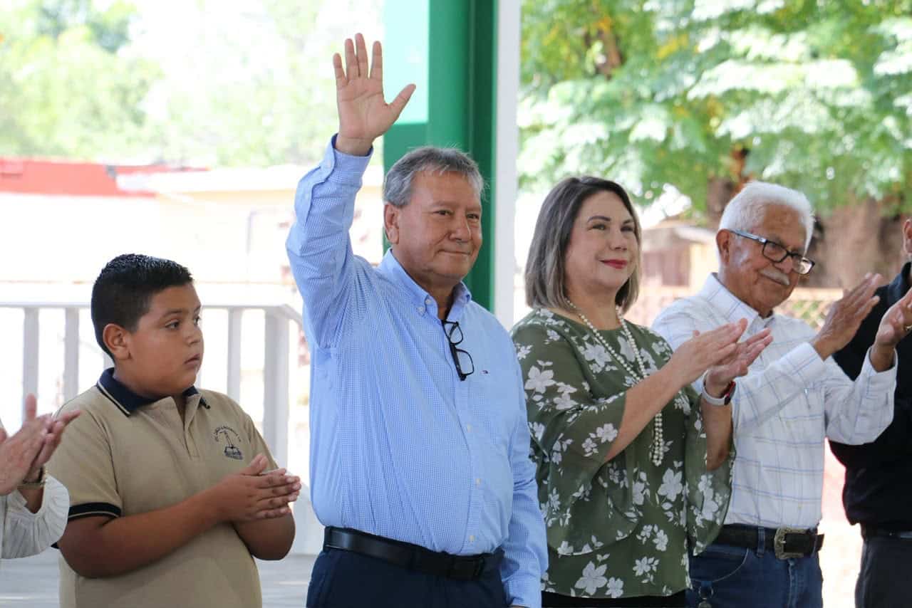 Refrenda &Oacute;scar R&iacute;os apoyo a la educaci&oacute;n