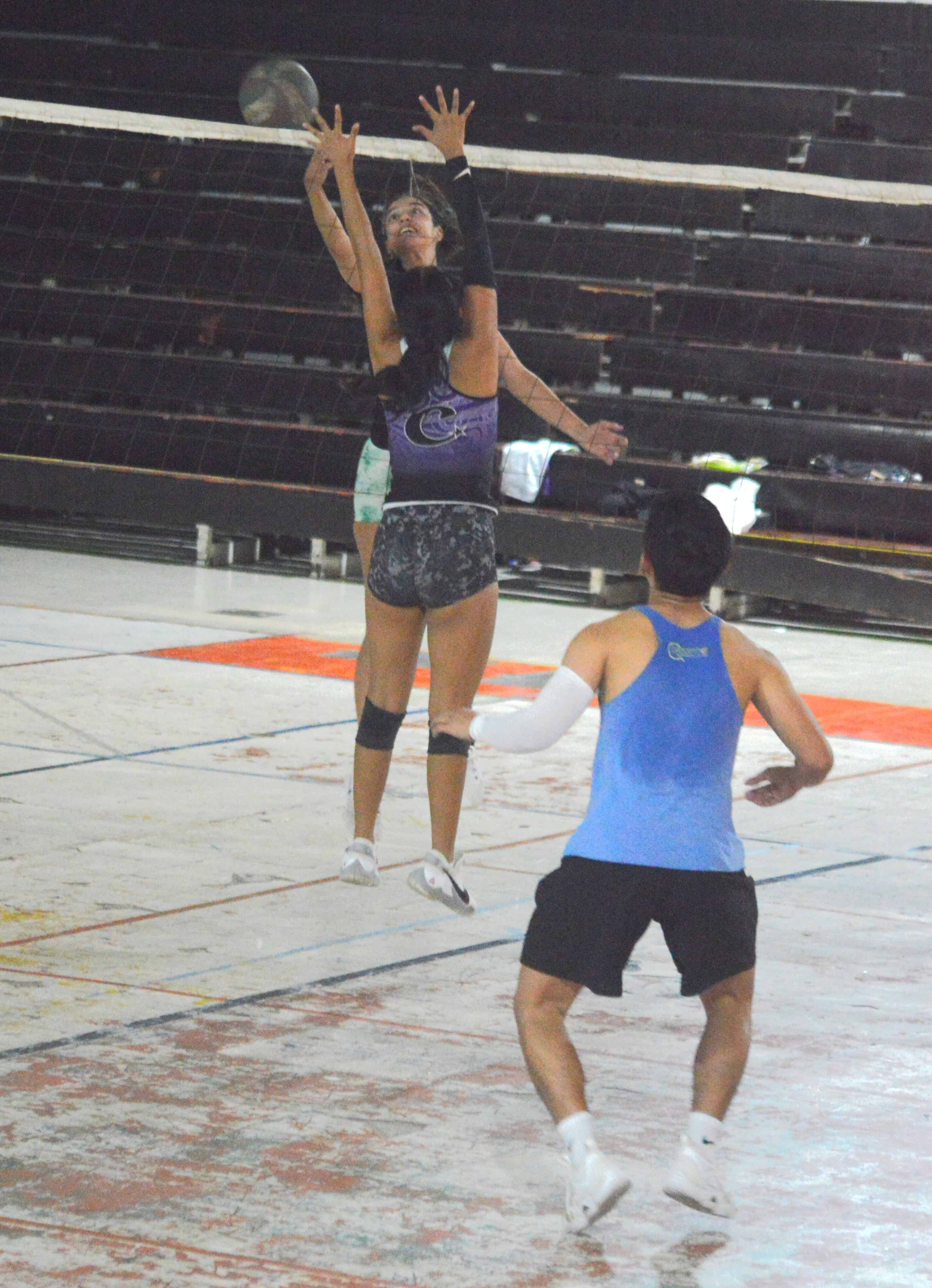 Demons vence a Bulls en emocionante partido de voleibol: Liga Rangelitos