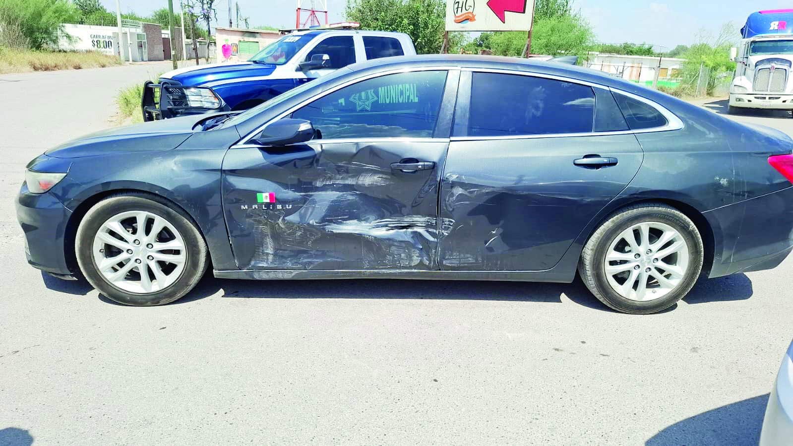 Accidente entre veh&iacute;culos en M&uacute;zquiz: da&ntilde;os materiales reportados