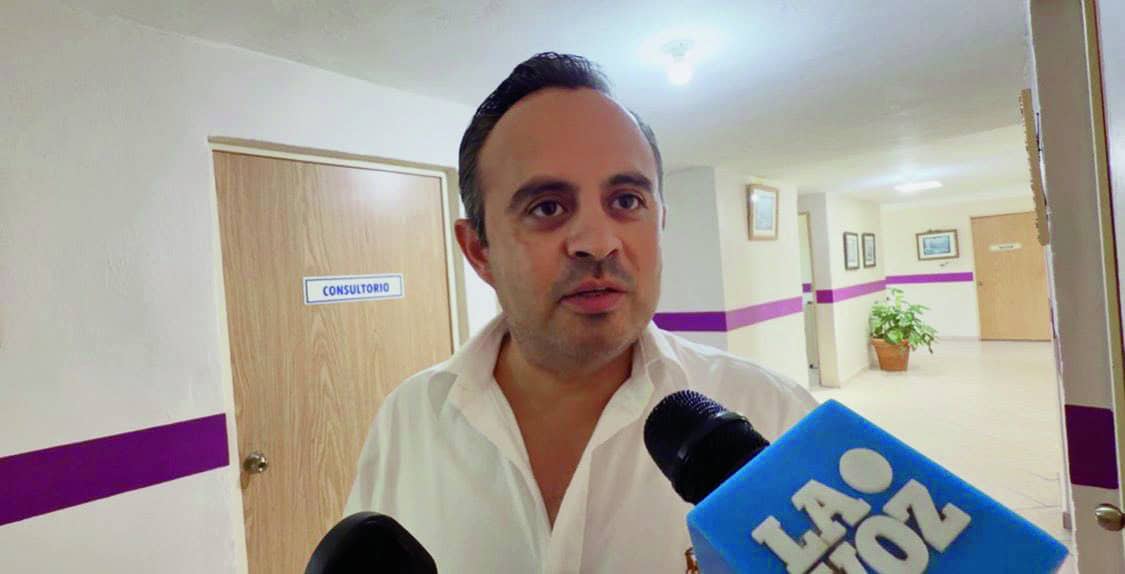Adolfo Garza lanza proyectos en Nueva Rosita: Comedor y deporte