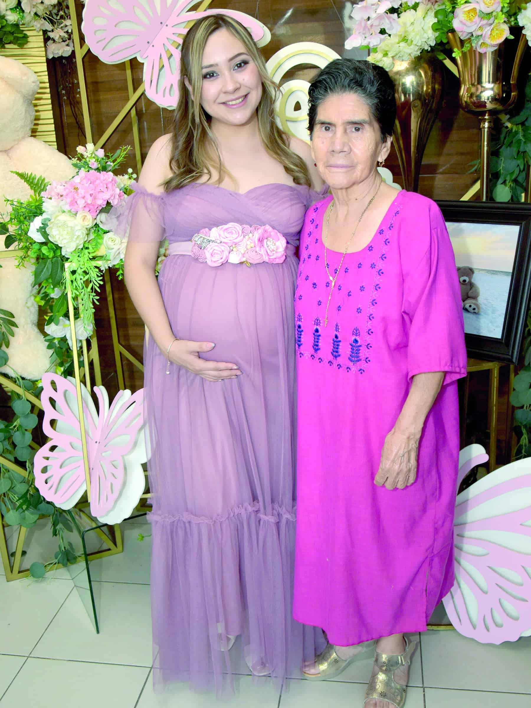 Emotivo baby shower de Wendy Valadez para su primera hija