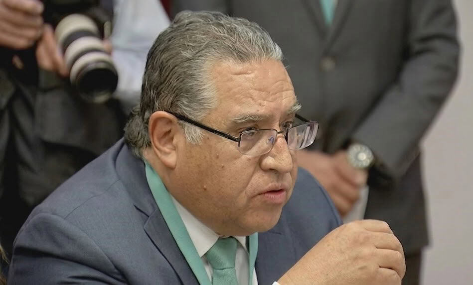V&iacute;ctor Manuel Aguilera explicar&aacute; subasta de AHMSA en audiencia p&uacute;blica