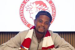 Leon Bailey se une al Olympiacos tras su paso por el Aston Villa Leon Bailey se une al Olympiacos tras su paso por el Aston Villa