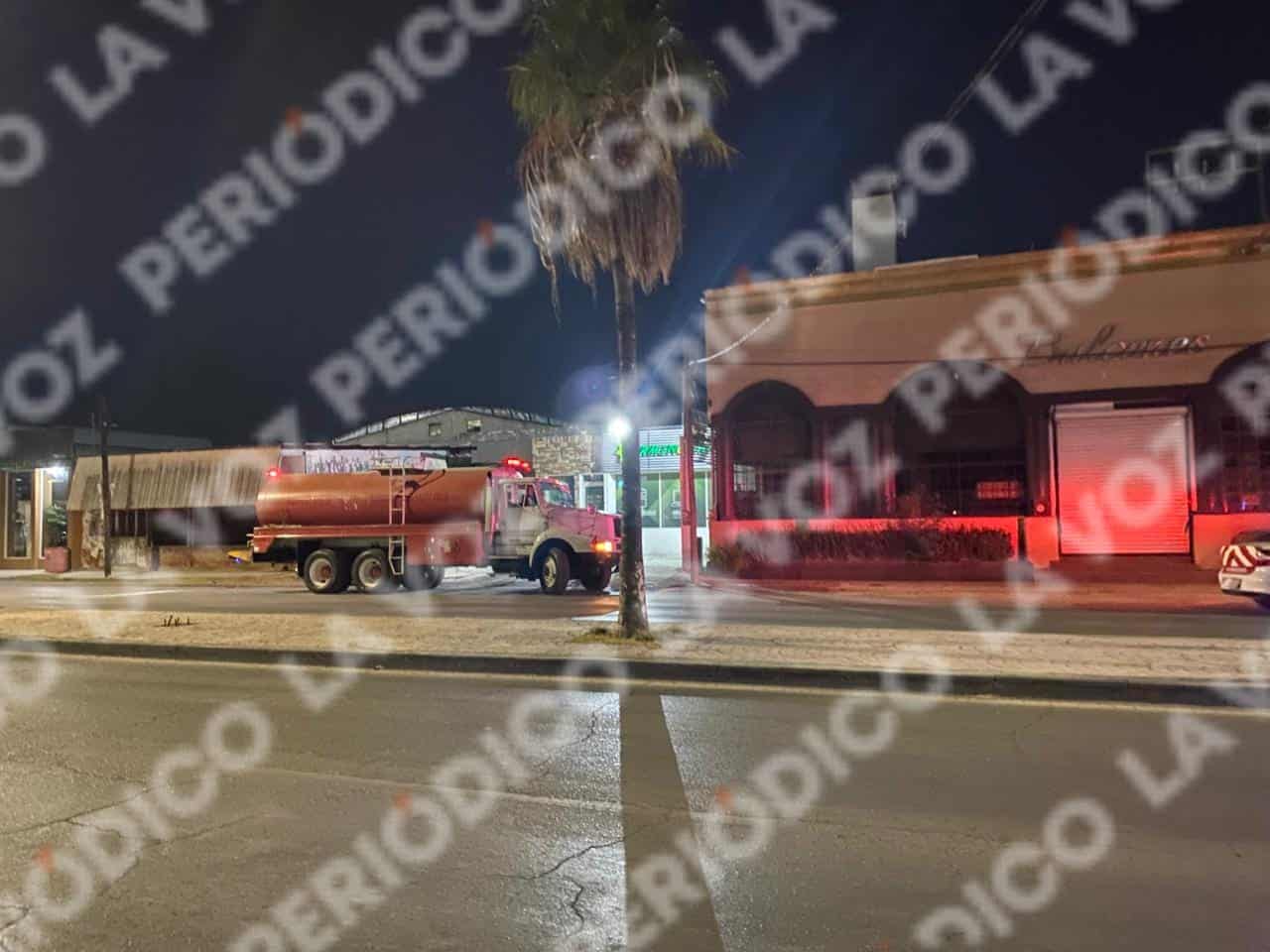 Incendio en bald&iacute;o moviliza a Bomberos