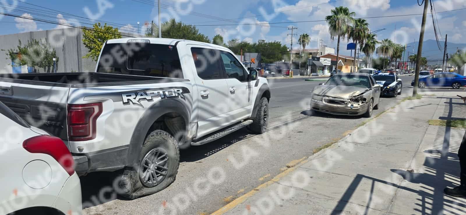 Maniobra prohibida causa choque y cuantiosos da&ntilde;os