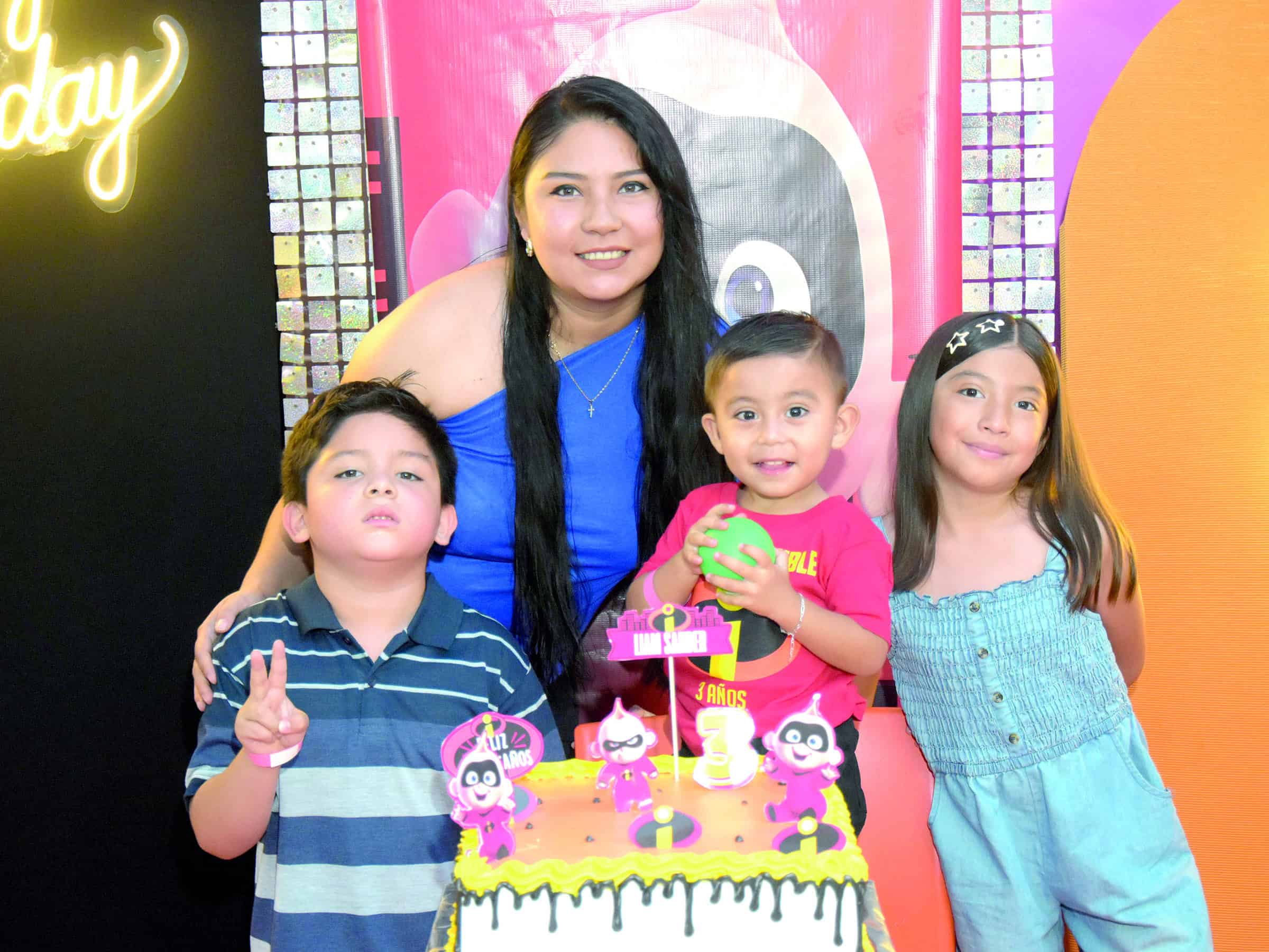 Liam Sander festeja su tercer cumplea&ntilde;os rodeado de seres queridos