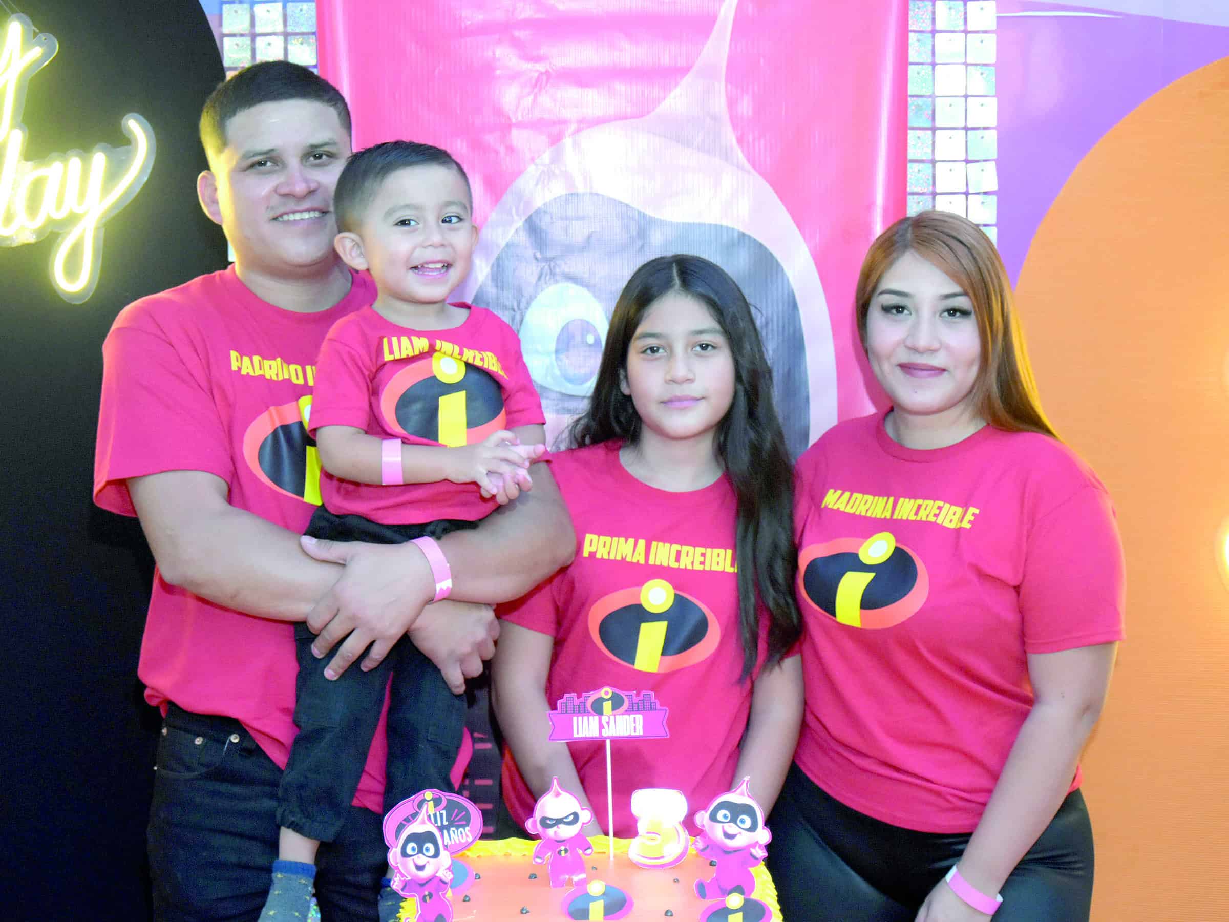 Liam Sander festeja su tercer cumplea&ntilde;os rodeado de seres queridos