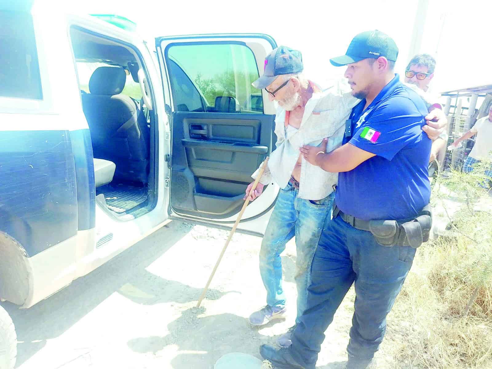 Dos adultos mayores extraviados en Múzquiz reciben apoyo de seguridad pública Dos adultos mayores extraviados en Múzquiz reciben apoyo de seguridad pública
