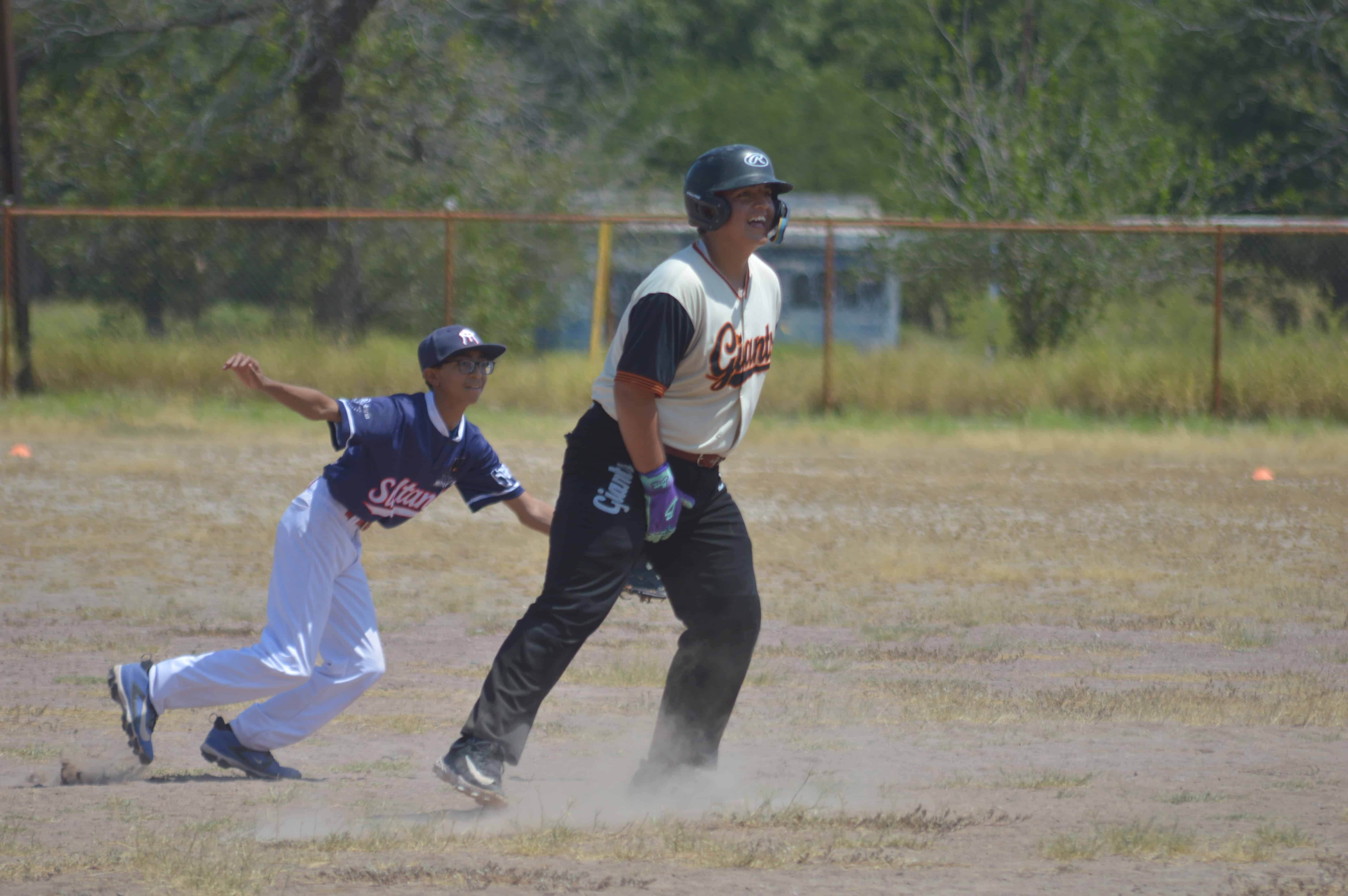 Gigantes A avanza a la final del b&eacute;isbol pre-junior tras vencer a Sultanes A