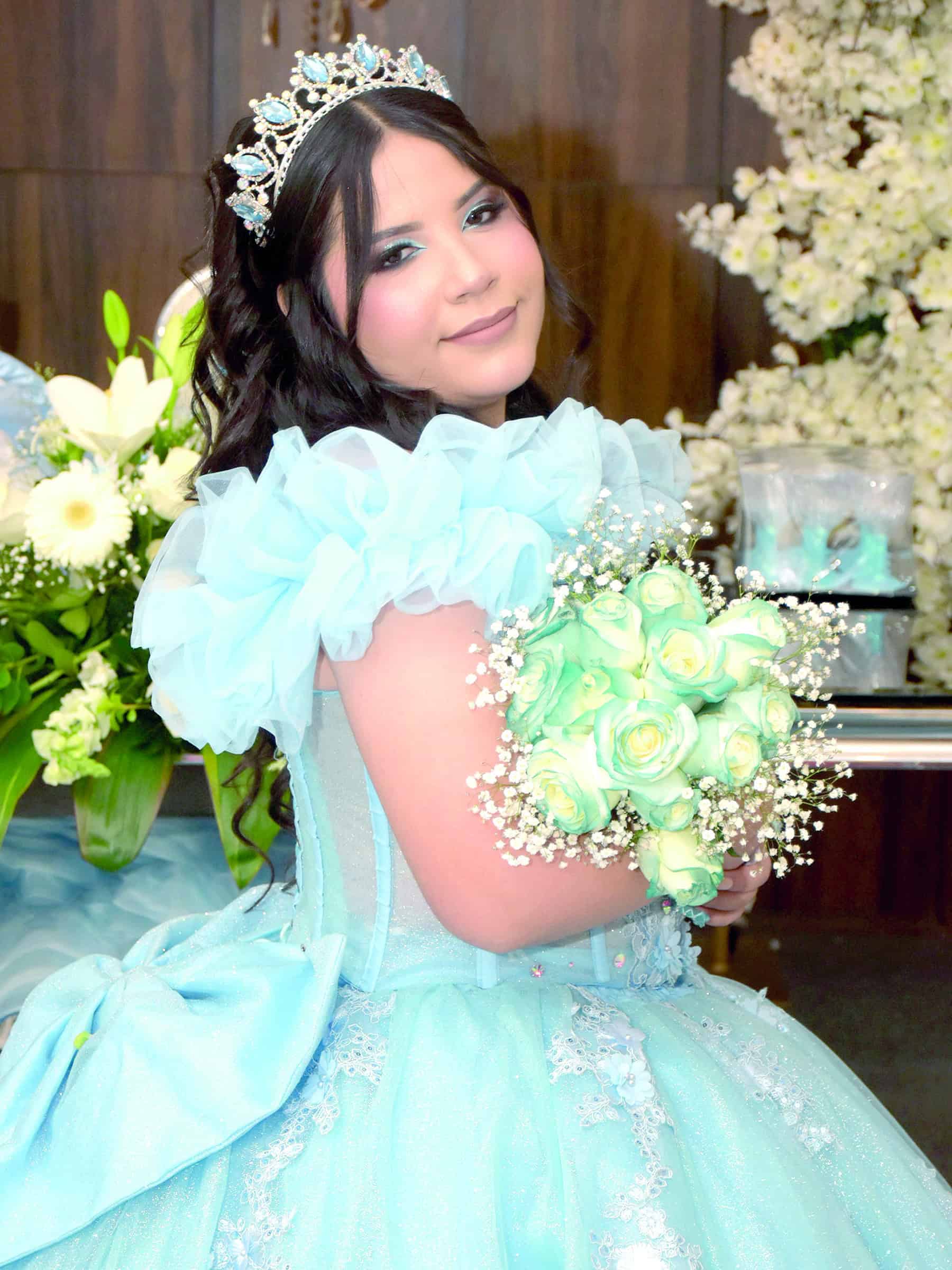 Andrea Garza celebra sus XV a&ntilde;os en Coahuila con una emotiva recepci&oacute;n