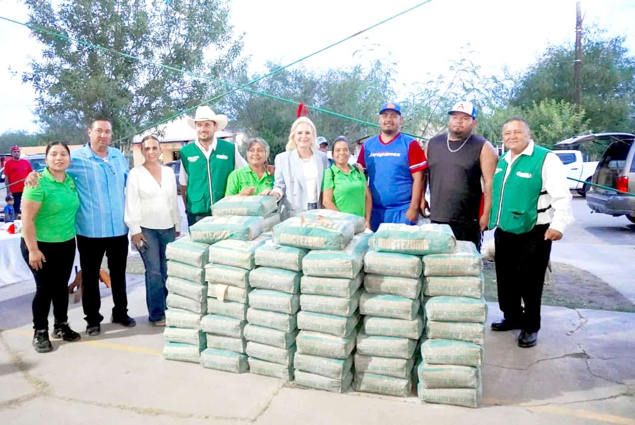 Laura Jiménez realiza brigada multidisciplinaria en Múzquiz