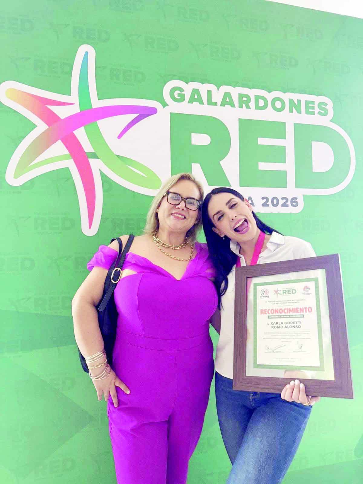 Galardonan a Karla Romo como Mujer Joven priista
