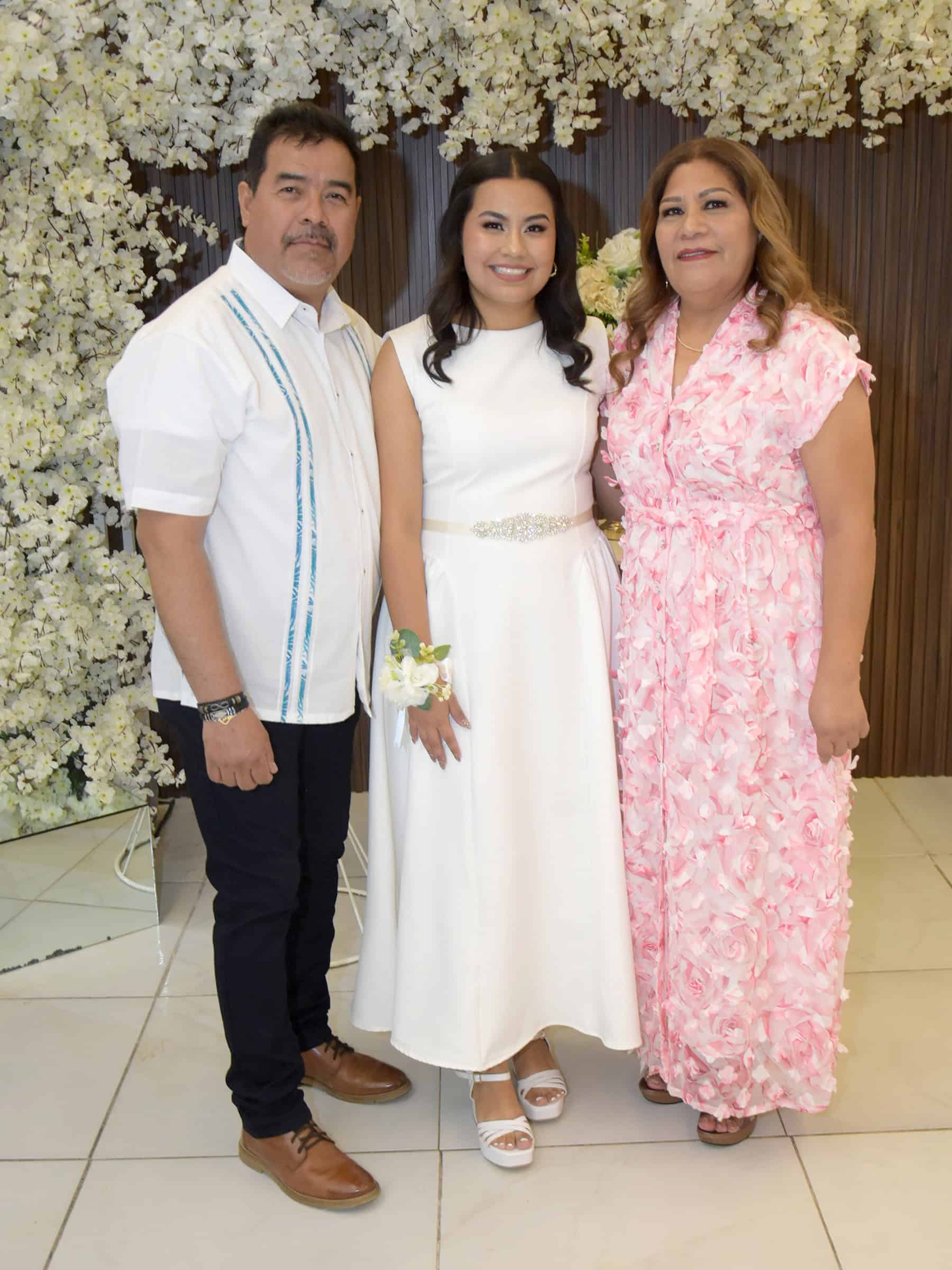 Emotiva despedida de soltera para Littzy S&aacute;nchez antes de su boda
