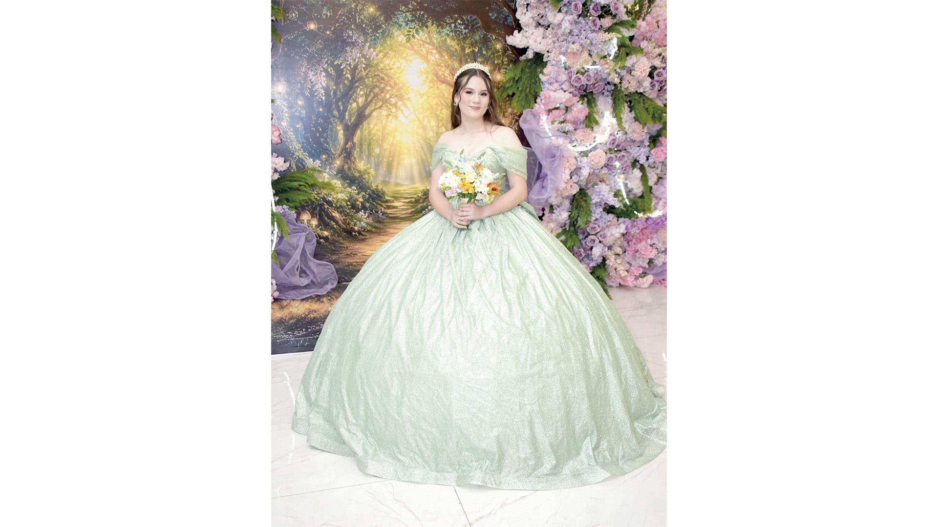 Alisson Salinas celebra sus quince a&ntilde;os: emotiva ceremonia