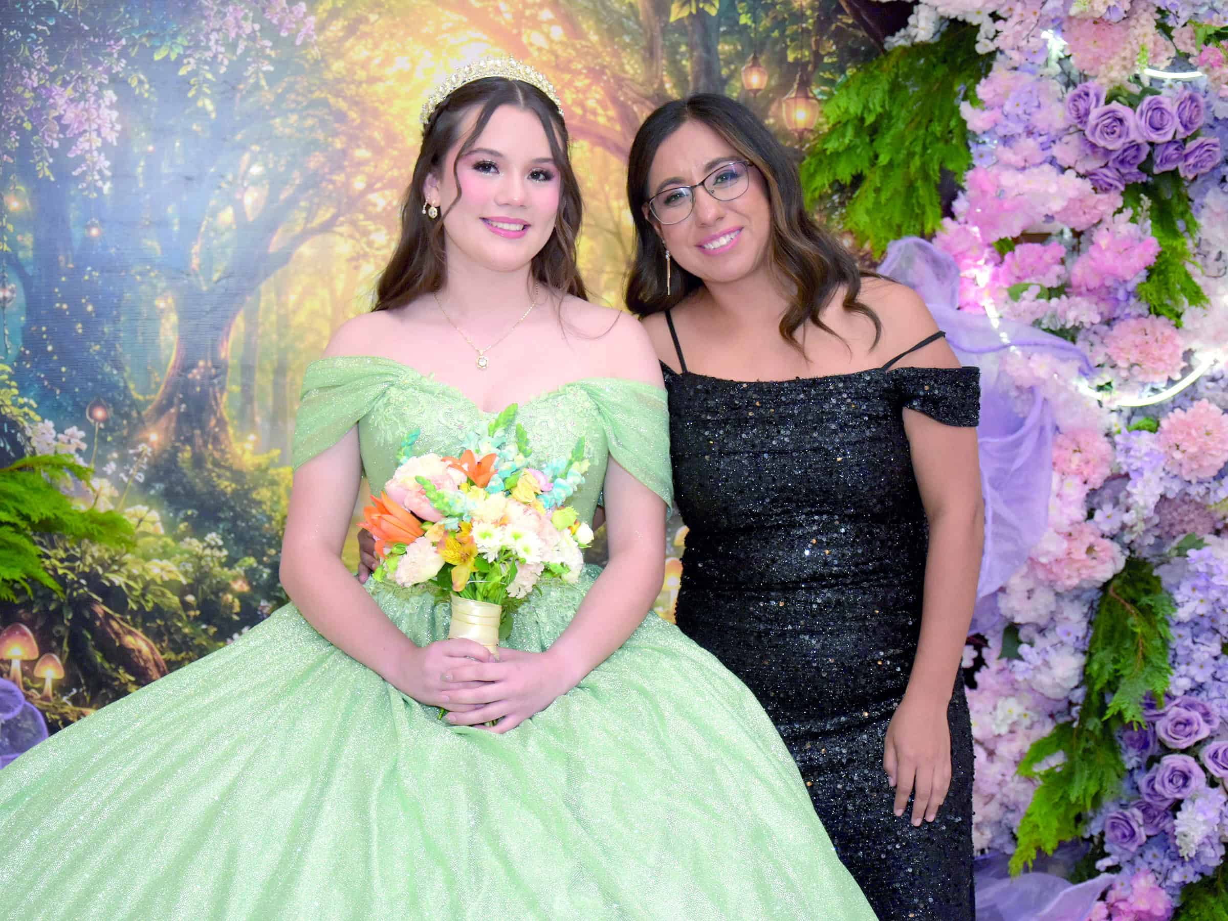 Alisson Salinas celebra sus quince a&ntilde;os: emotiva ceremonia