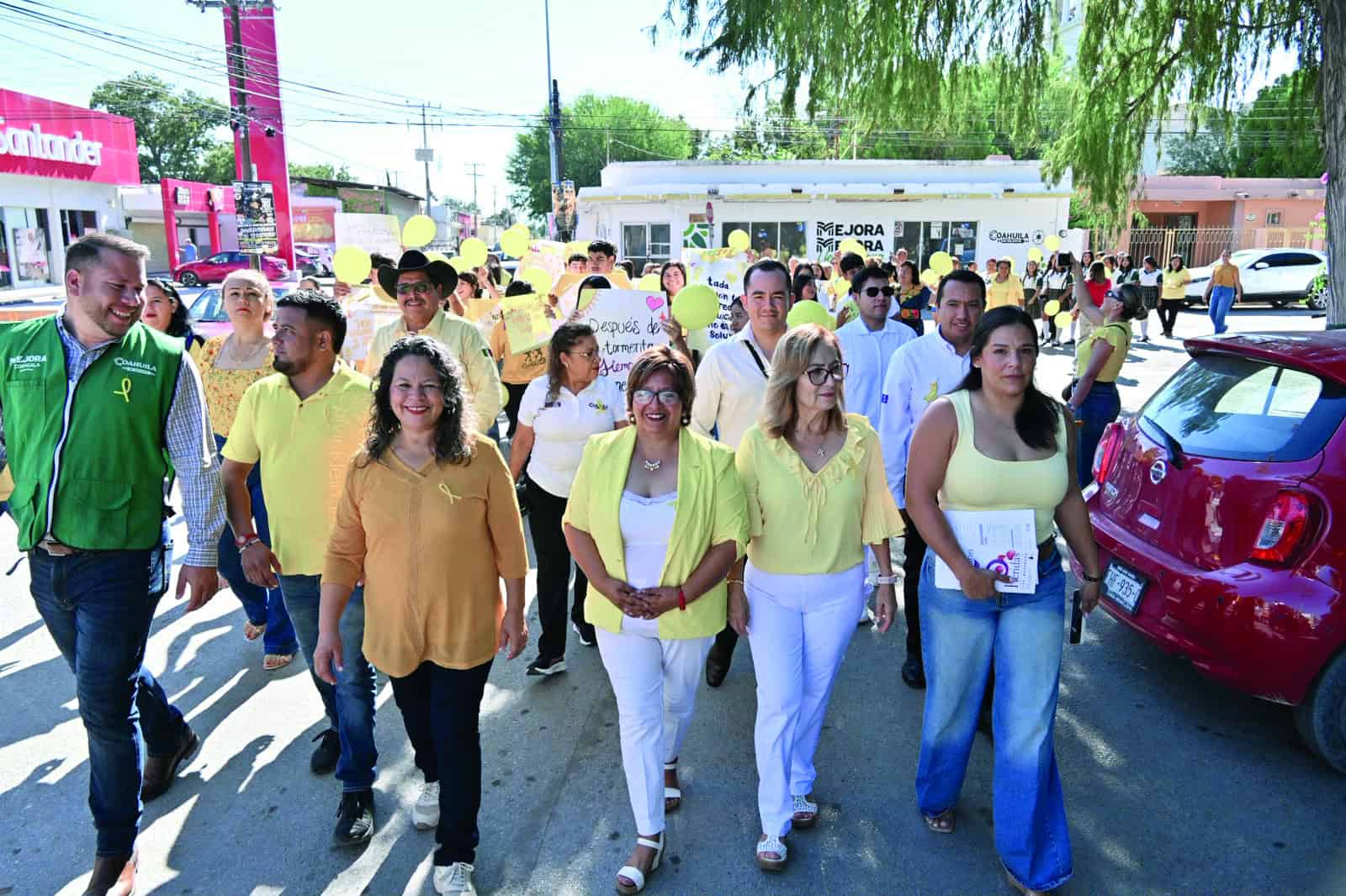 Rosa María Hipólito encabeza Caminata Amarilla en San Buenaventura