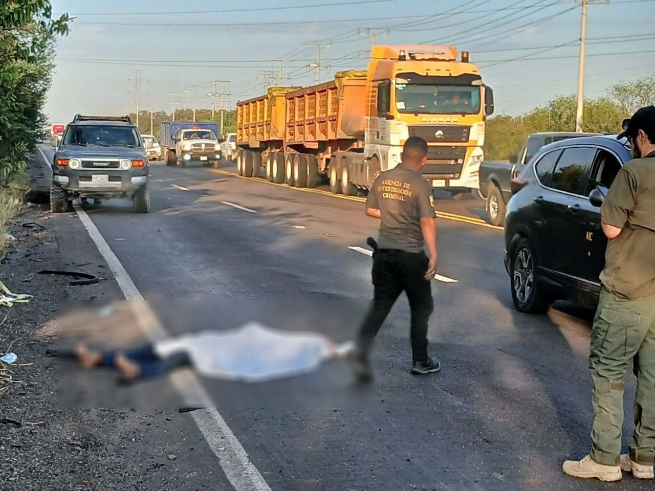 Encuentran sin vida a hombre sobre la Federal 57 en Nava; investigan posible atropellamiento Encuentran sin vida a hombre sobre la Federal 57 en Nava; investigan posible atropellamiento