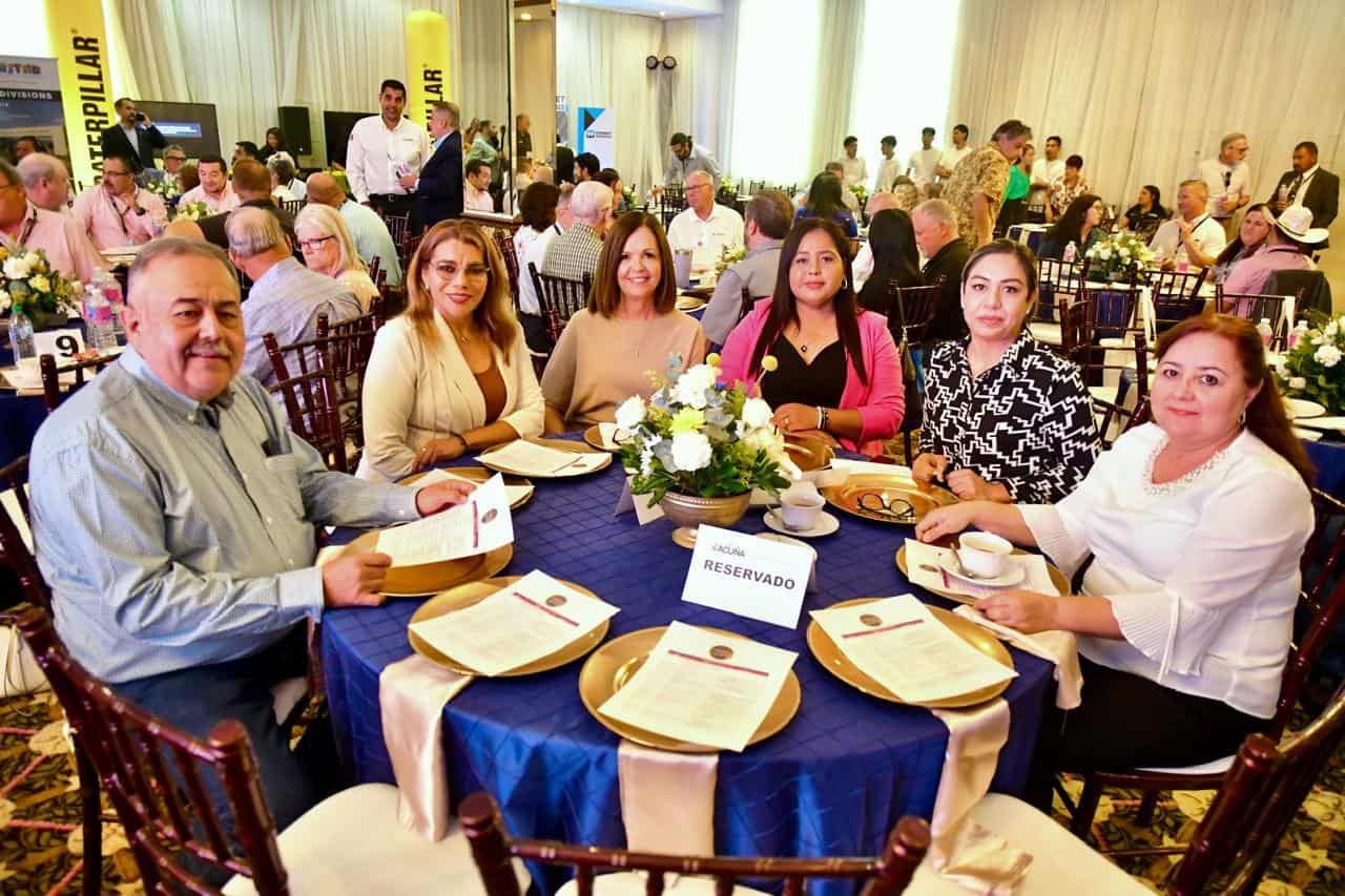 Sari P&eacute;rez se suma con firma al impulso del corredor Acu&ntilde;a-Torre&oacute;n