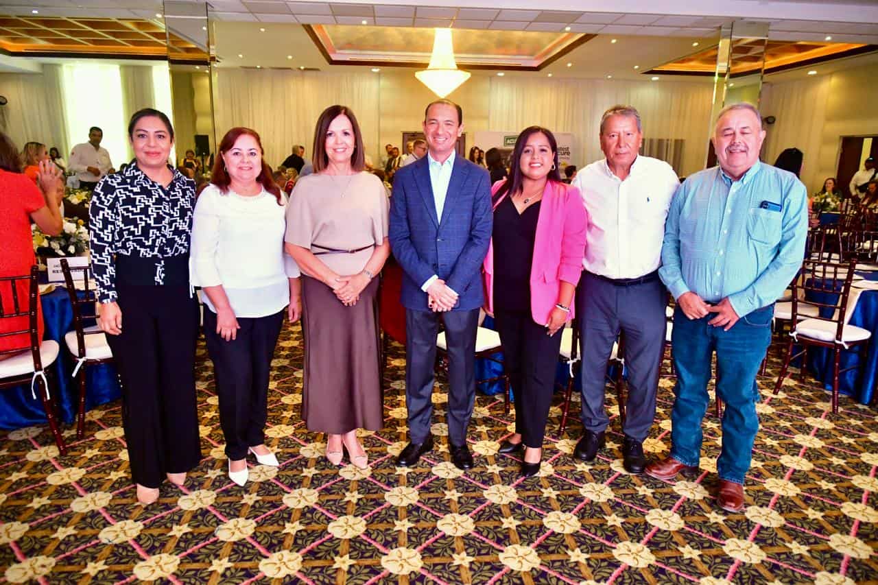 Sari P&eacute;rez se suma con firma al impulso del corredor Acu&ntilde;a-Torre&oacute;n