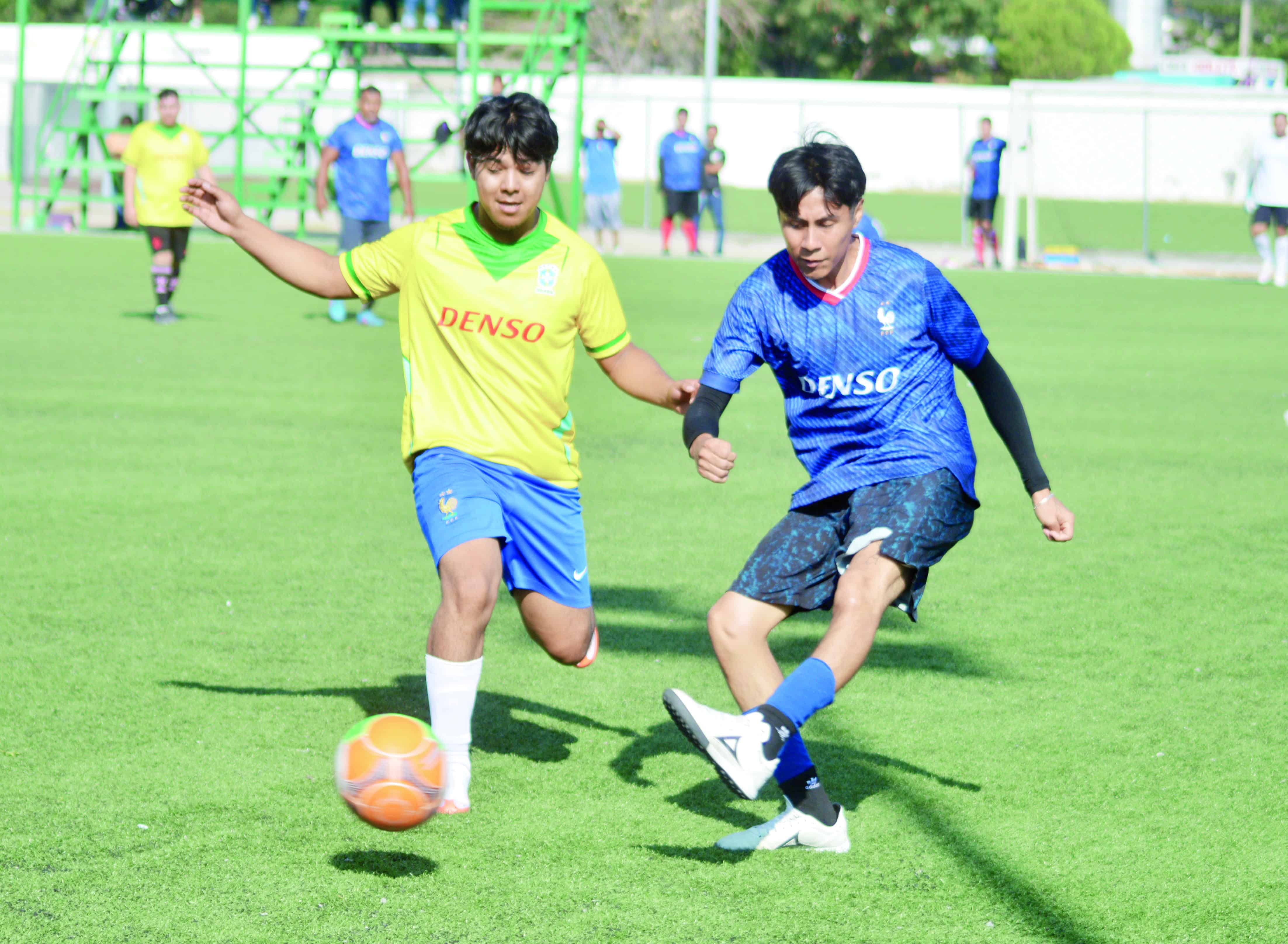 Deportivo Log&iacute;stica arrasa 6-0 a Log&iacute;stica FC en el torneo de f&uacute;tbol