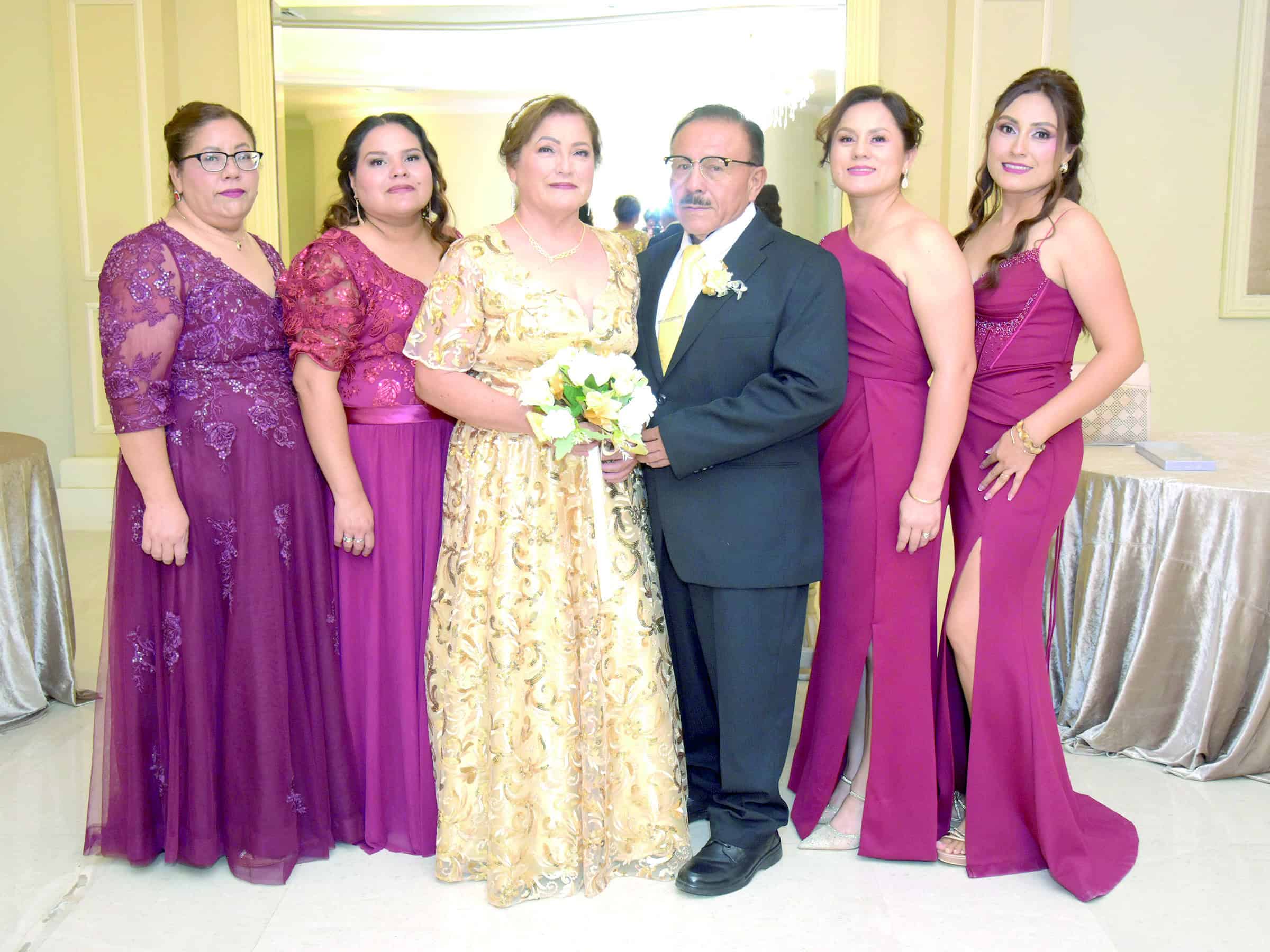 Bel&eacute;n S&aacute;nchez y Ram&oacute;n Carrillo celebran sus bodas de oro en Monclova