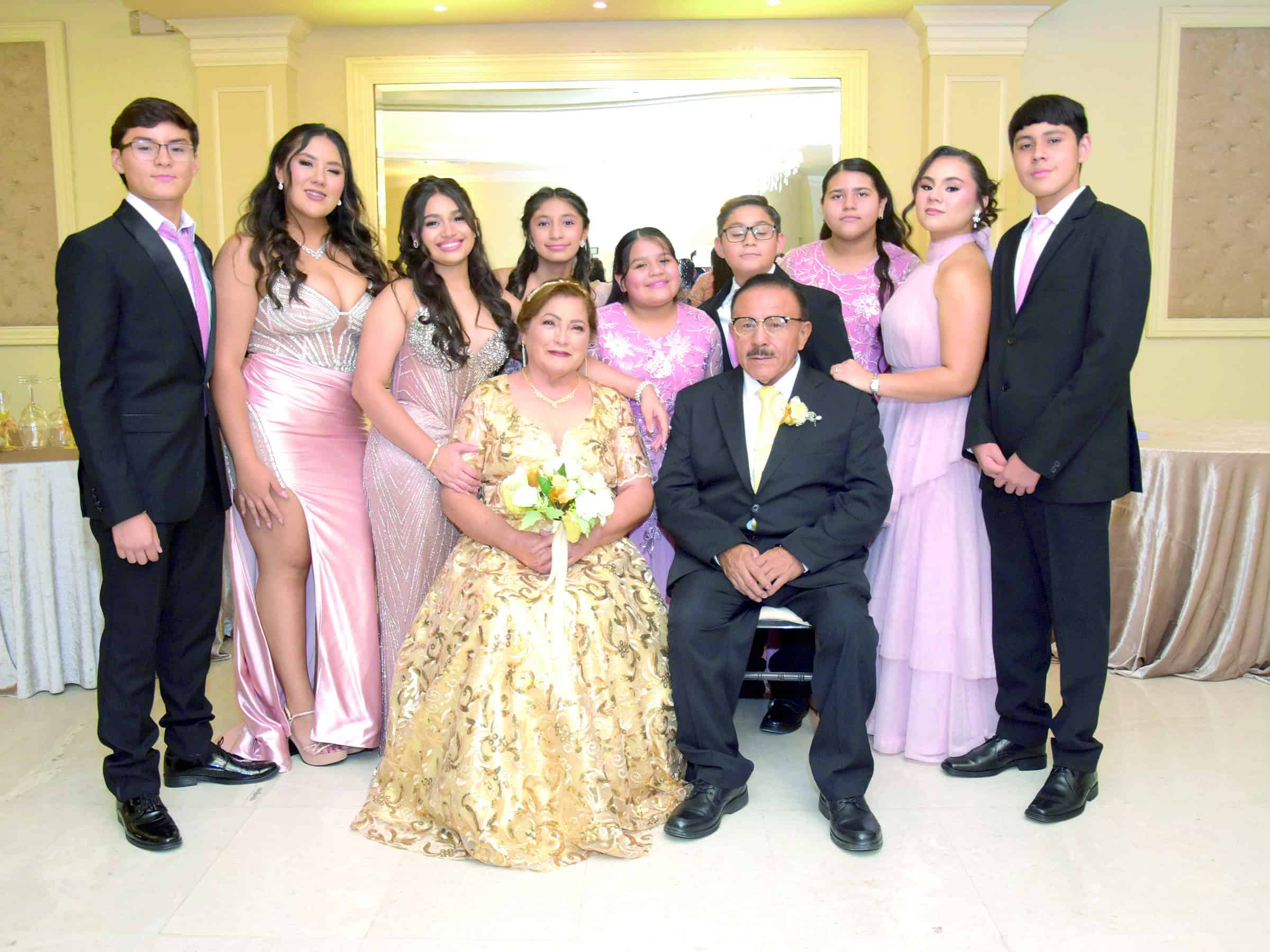 Bel&eacute;n S&aacute;nchez y Ram&oacute;n Carrillo celebran sus bodas de oro en Monclova