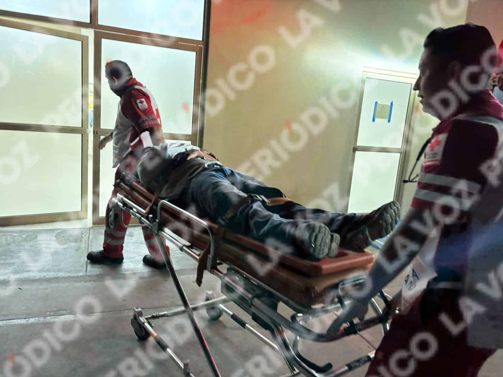 Motociclista resulta lesionado tras ser embestido por camioneta en la colonia Occidental