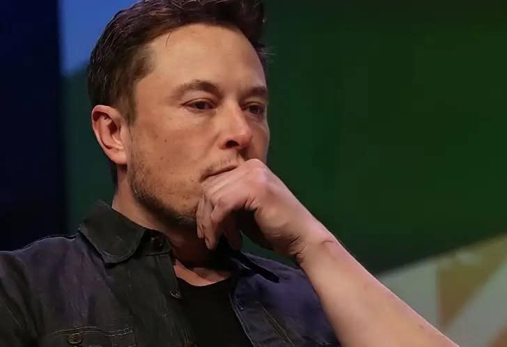 Elon Musk respalda moderar el desarrollo de inteligencia artificial
