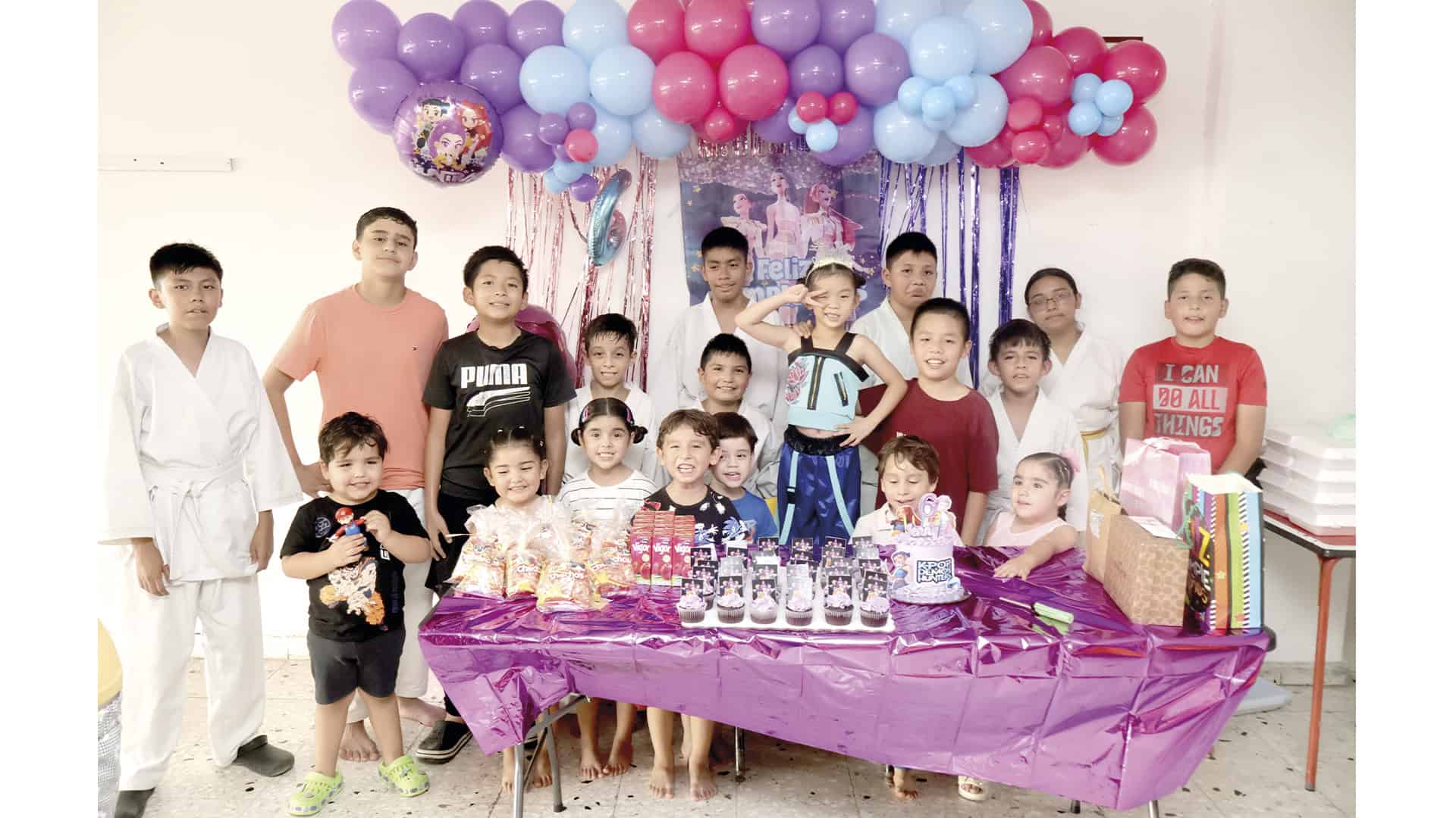Jenny Su celebra su cumpleaños rodeada de familia y amigos