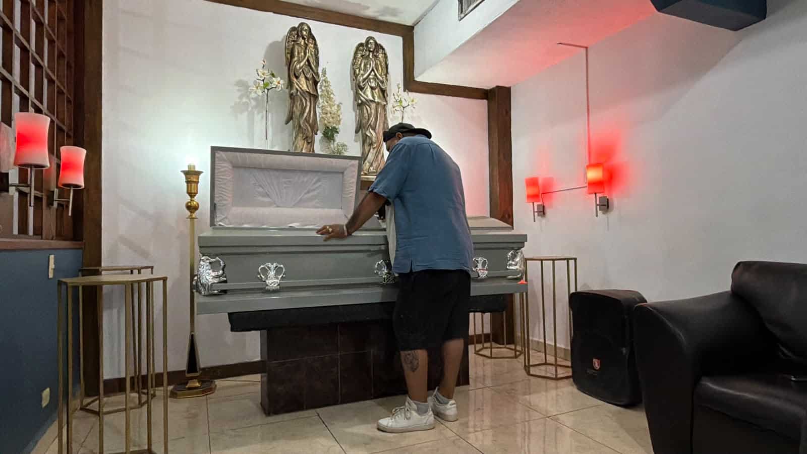Dan &uacute;ltimo adi&oacute;s a Jesucristofer