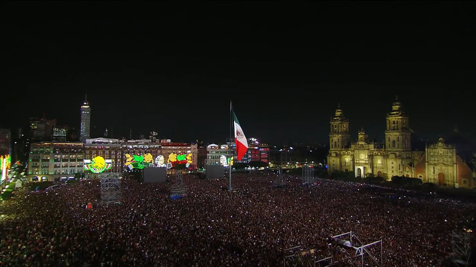 Claudia Sheinbaum lidera el Grito de Independencia en el Z&oacute;calo