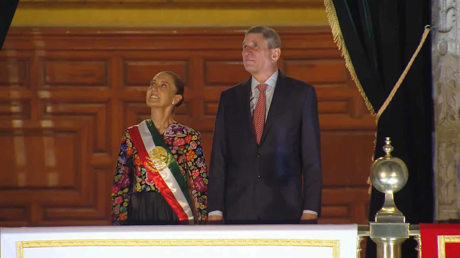 Claudia Sheinbaum lidera el Grito de Independencia en el Z&oacute;calo