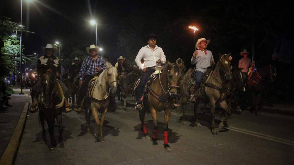 Cabalgata Nocturna: Un recorrido mágico por San Buenaventura Cabalgata Nocturna: Un recorrido mágico por San Buenaventura