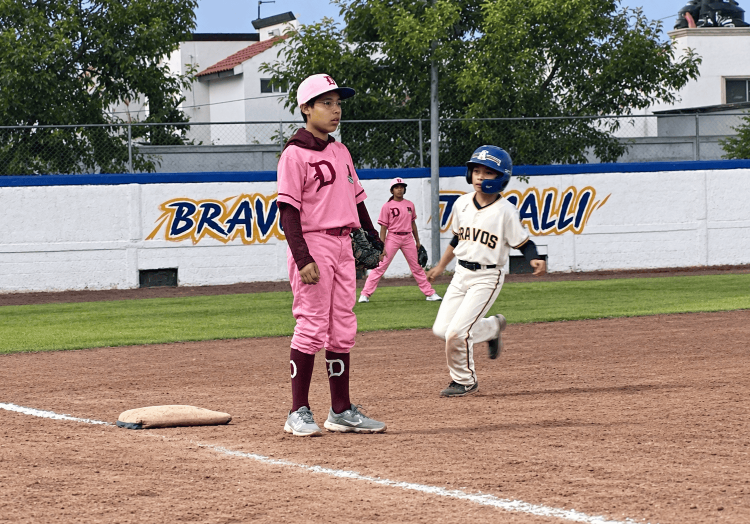 Diablos A empata la final de b&eacute;isbol: Francisco Rivera brilla