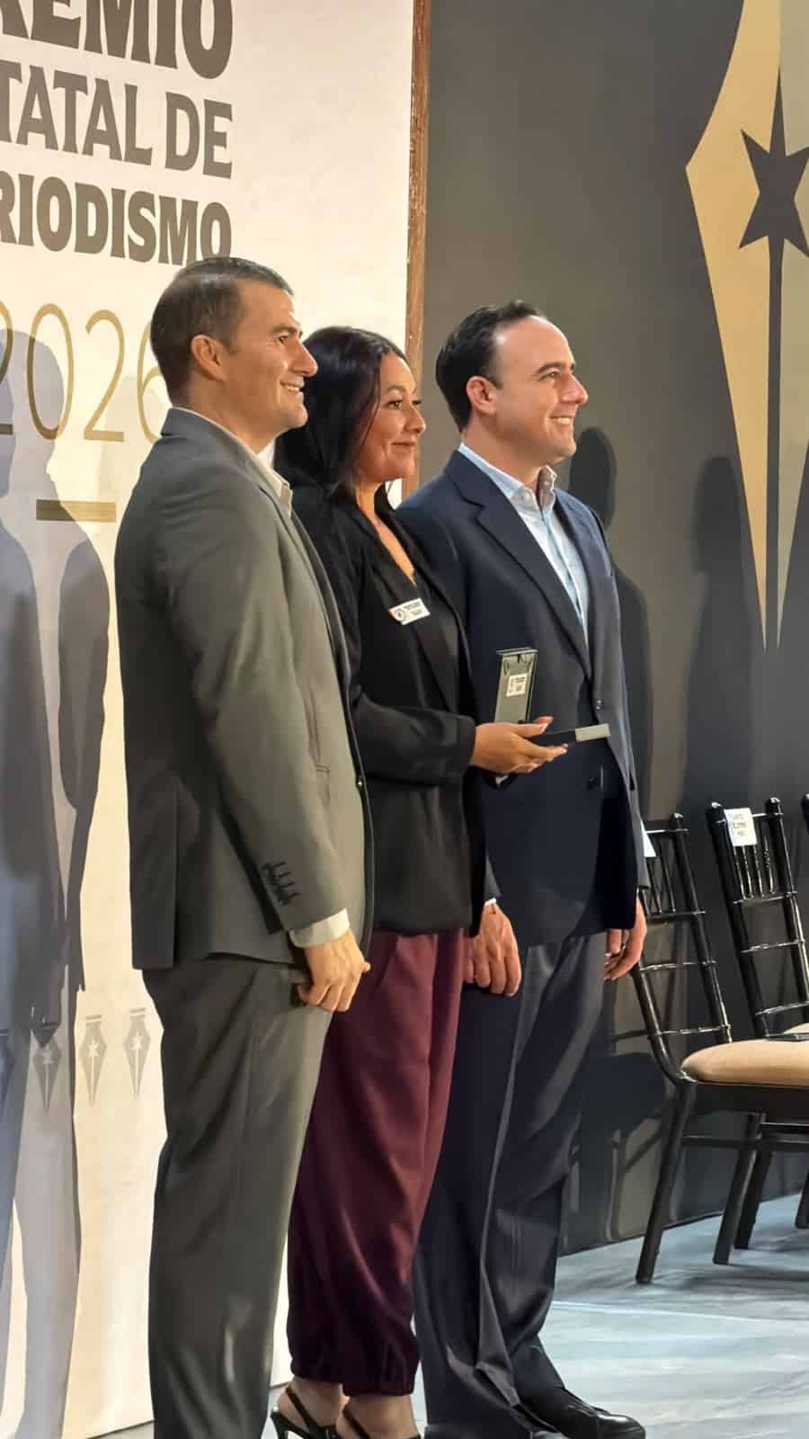 Recibe Peri&oacute;dico La Voz 4  premios de periodismo