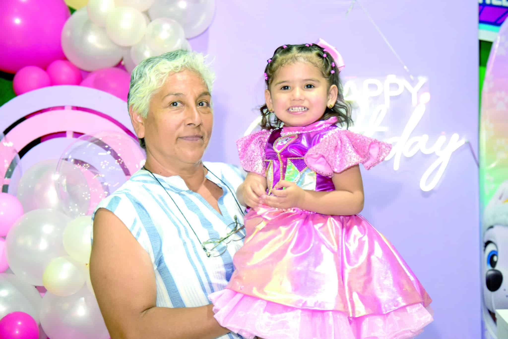 &Aacute;ngela Lizeth Gonz&aacute;lez celebra su tercer cumplea&ntilde;os