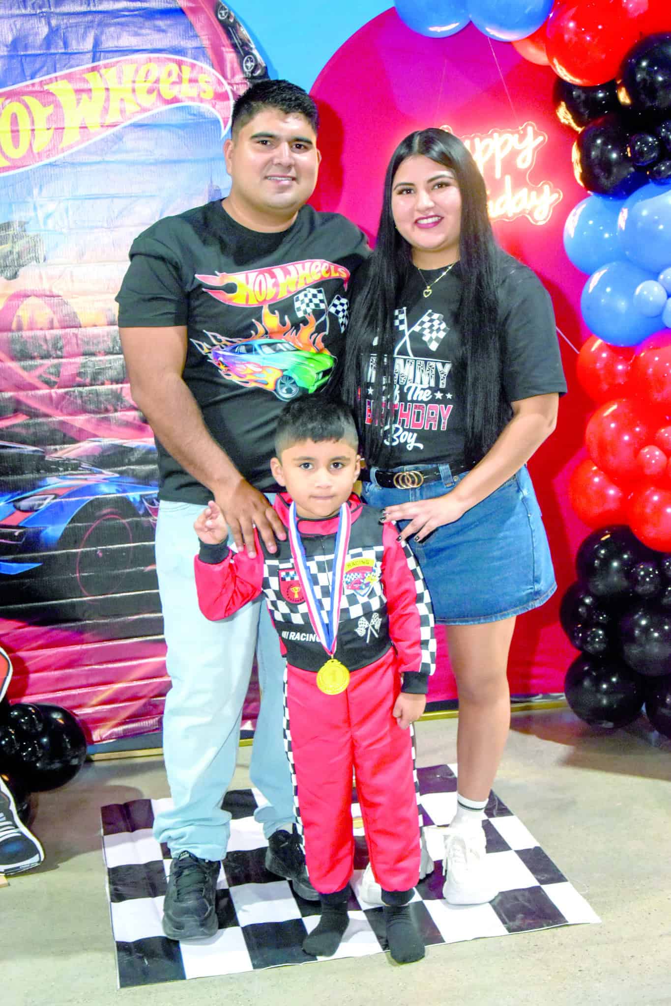 Familia y amigos festejan los cinco a&ntilde;os de Sebasti&aacute;n Exiga en Monclova