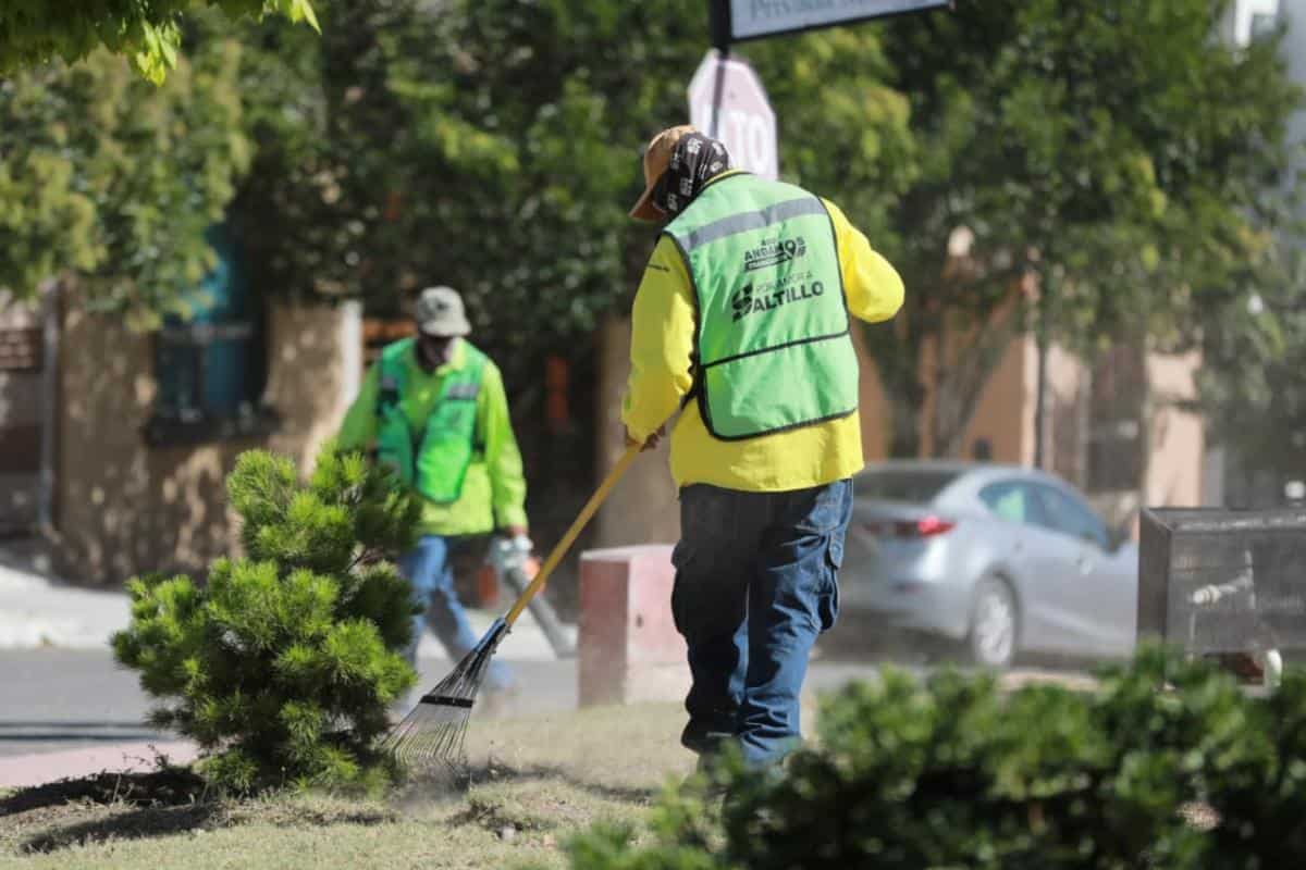 Saltillo intensifica limpieza en espacios públicos Saltillo intensifica limpieza en espacios públicos