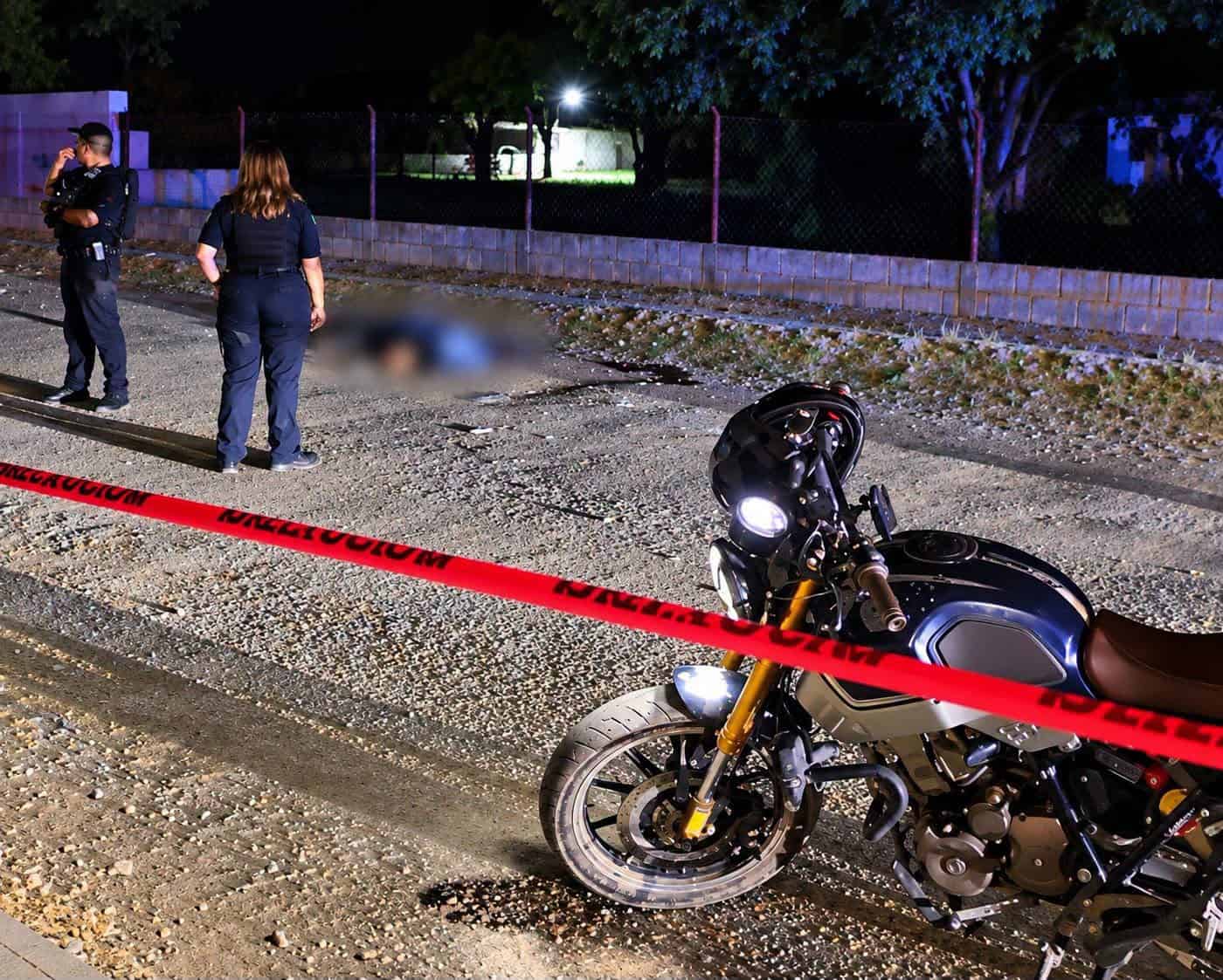 Muere jovencita; iba en motocicleta