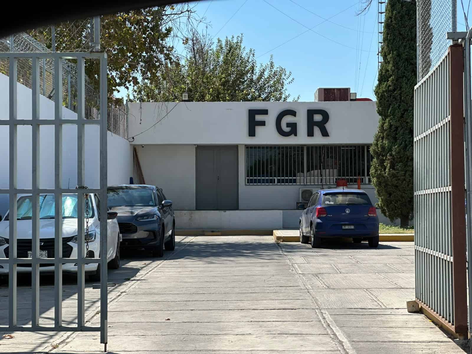 Asegura Sedena 300 gramos de cristal durante revisi&oacute;n a autob&uacute;s en Allende