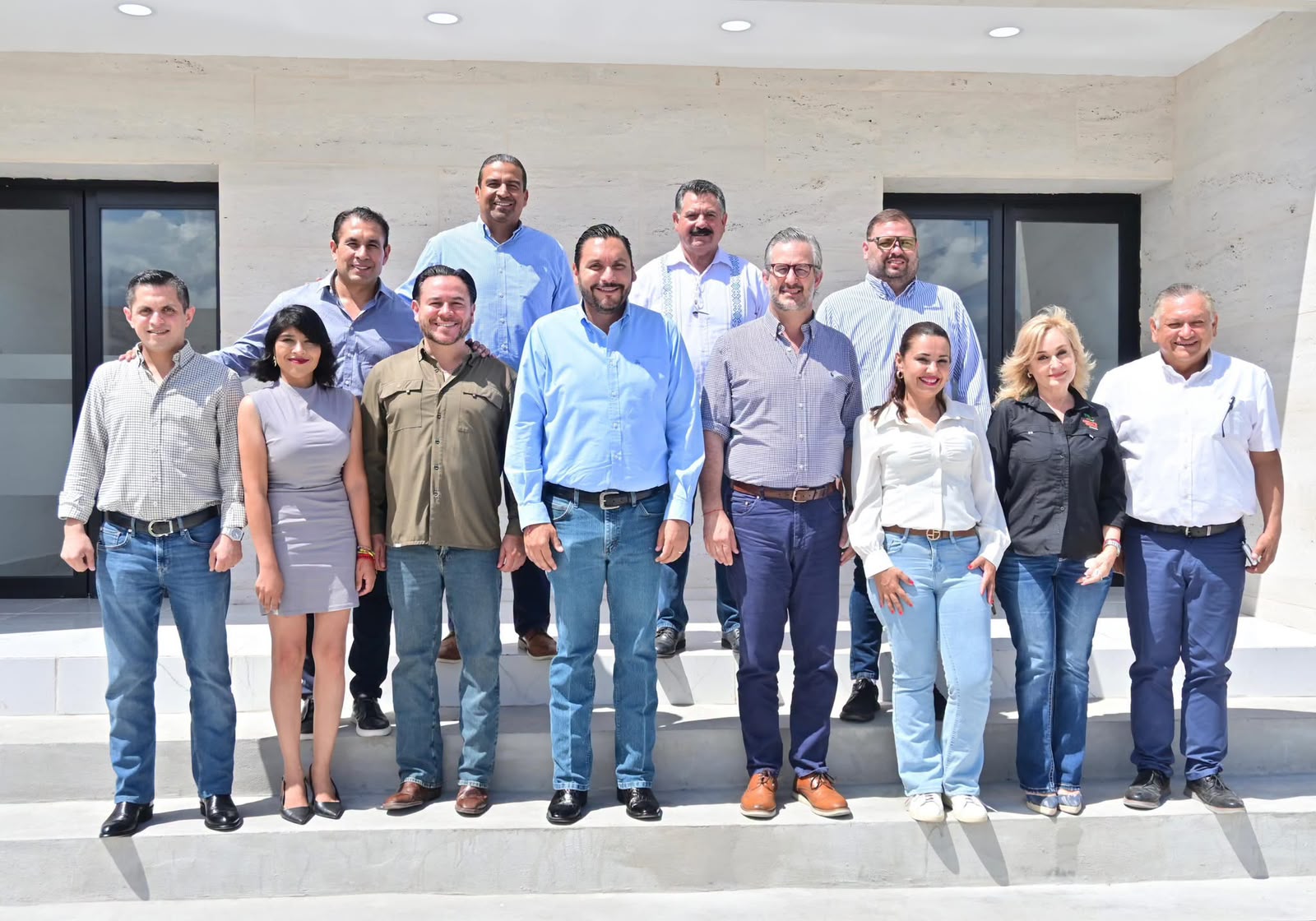 Carlos Villarreal fortalece educación y vinculación con el sector productivo