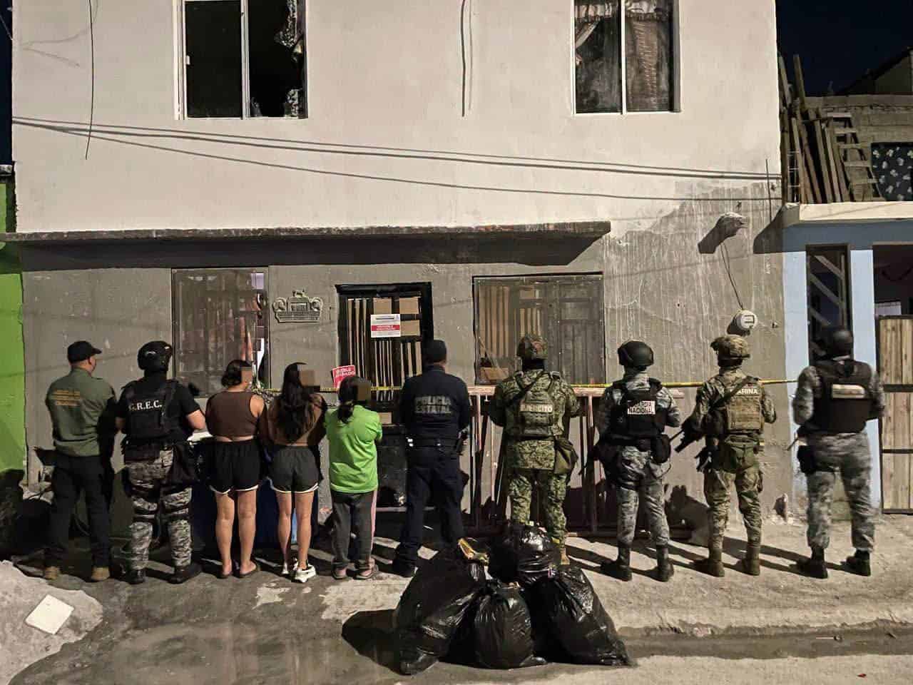 Detienen a tres mujeres en cateo en Ramos Arizpe Detienen a tres mujeres en cateo en Ramos Arizpe