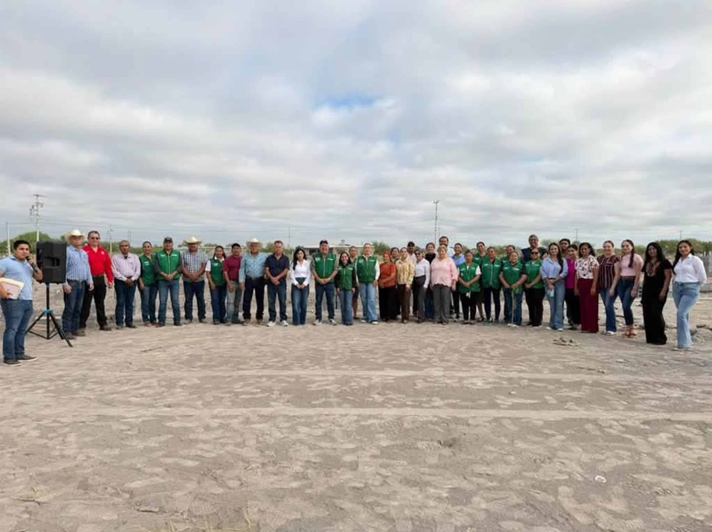 Construyen cancha de f&uacute;tbol r&aacute;pido en el fraccionamiento San Antonio de Morelos